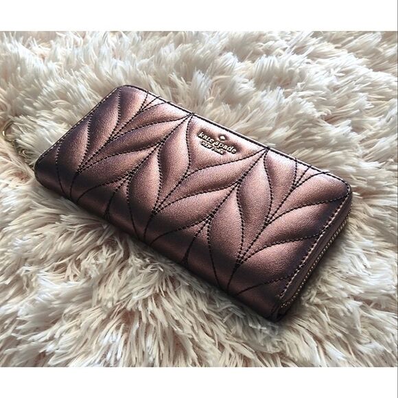 Kate Spade New York Briar Lane Quilted Neda Wallet - Picture 4 of 7